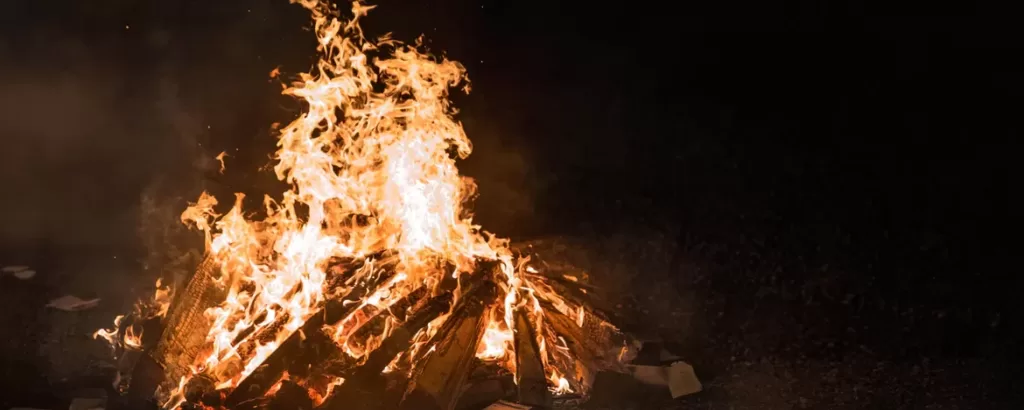 Erhöhung Waldbrandwarnung auf "Feuerverbot im Wald und in Waldesnähe 50 m"